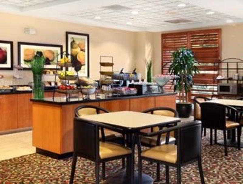 Spark By Hilton Charlotte Tyvola I-77 Restaurant bilde